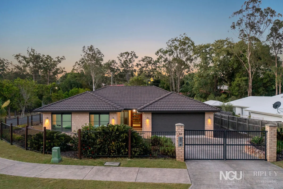 42 Knightsbridge Drive, Chuwar QLD 4306