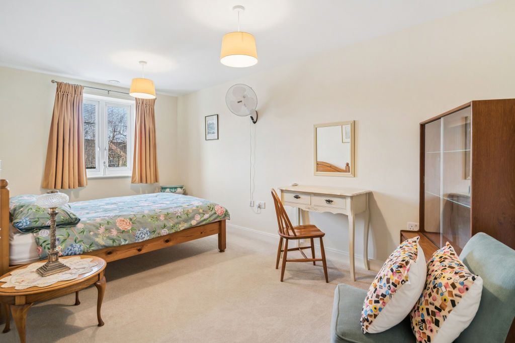 Additional image 14 of 1 bed property for saleMarlow Road, Bourne End SL8
