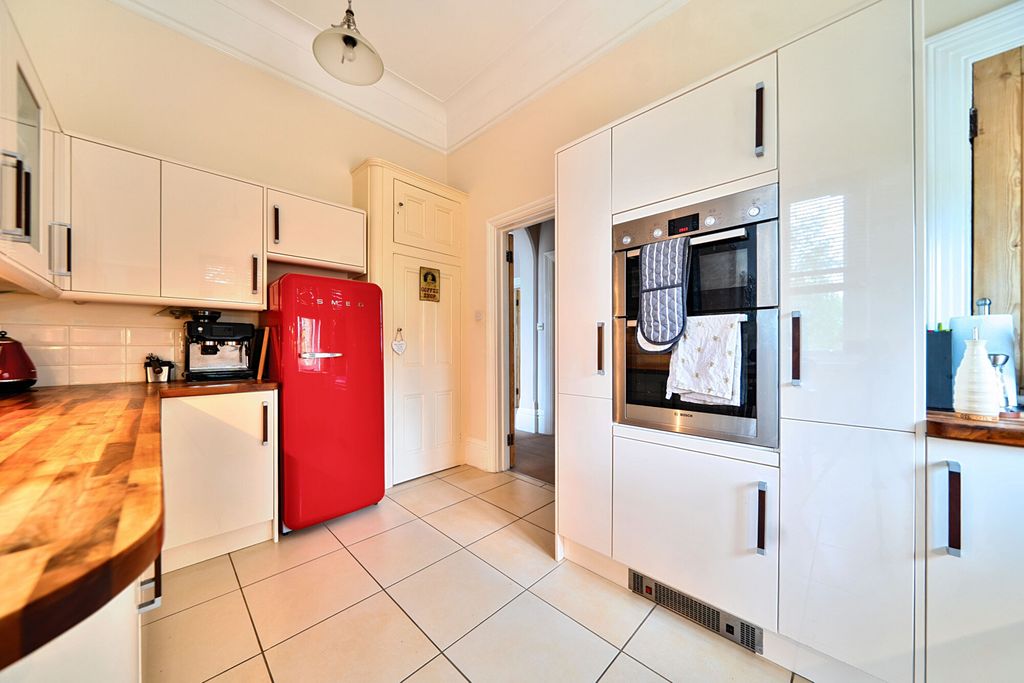 Additional image 17 of 2 bed flat for saleOldfield Road, Bromley BR1