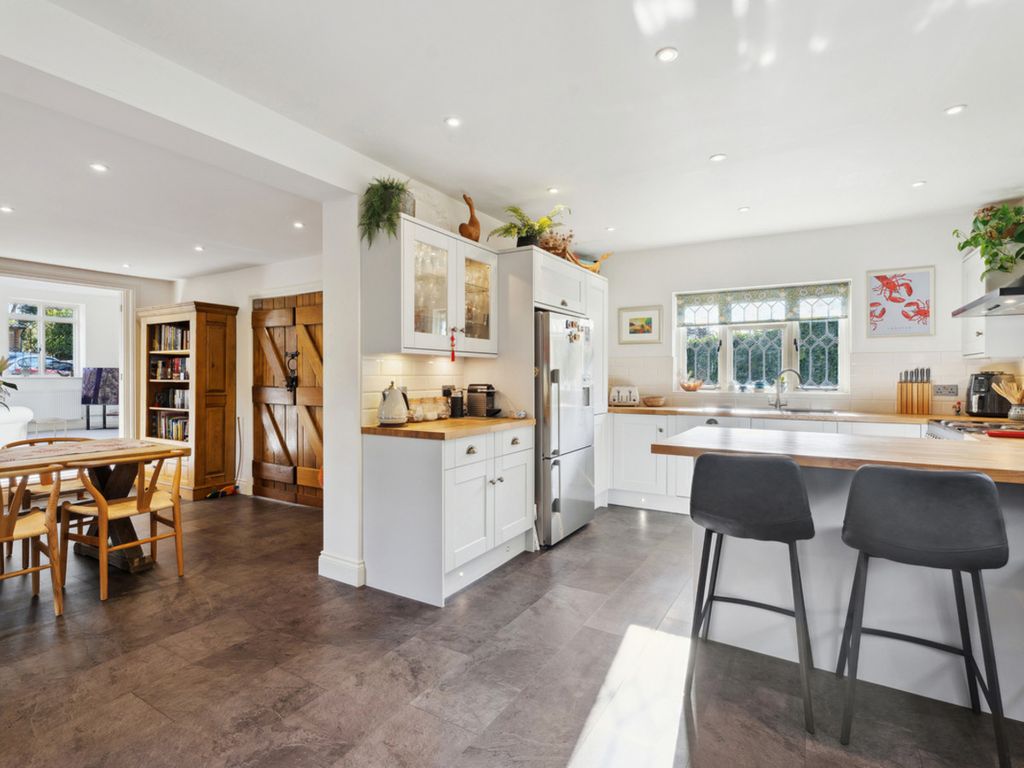 Additional image 5 of 5 bed detached house for saleNorthern Heights, Bourne End SL8