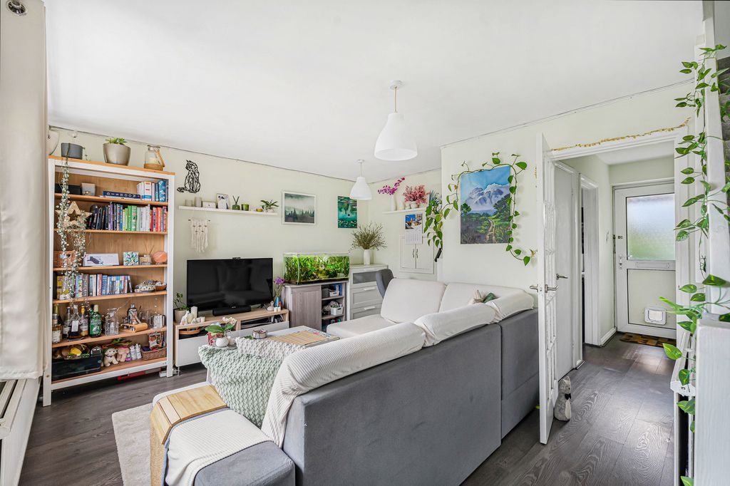 Additional image 4 of 2 bed maisonette for saleKildare Close, Bordon, Hampshire GU35