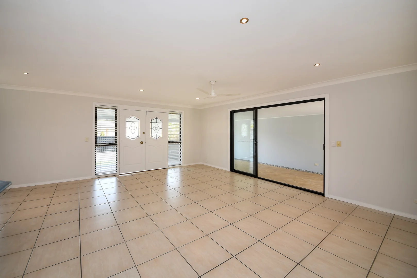 Additional image 4 of 19 Alec Avenue, Mermaid Waters QLD 4218