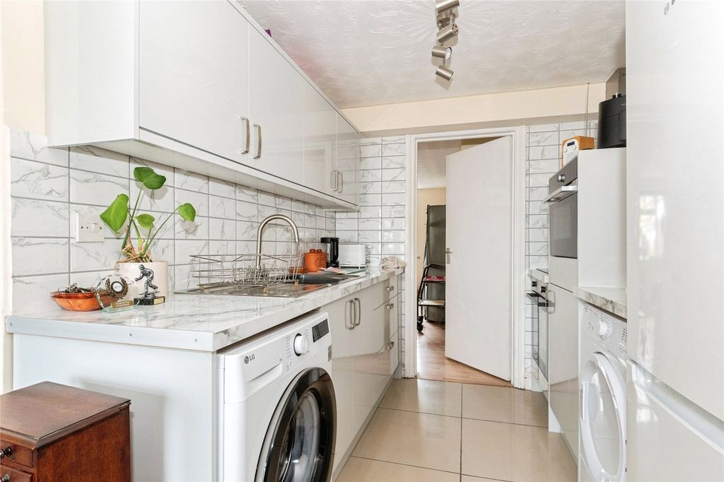 Additional image 6 of 1 bed flat for saleBeacon Road, Bodmin, Cornwall PL31