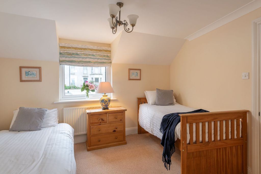 Additional image 8 of 3 bed flat for sale52 Moorings Reach, Brixham, Devon TQ5