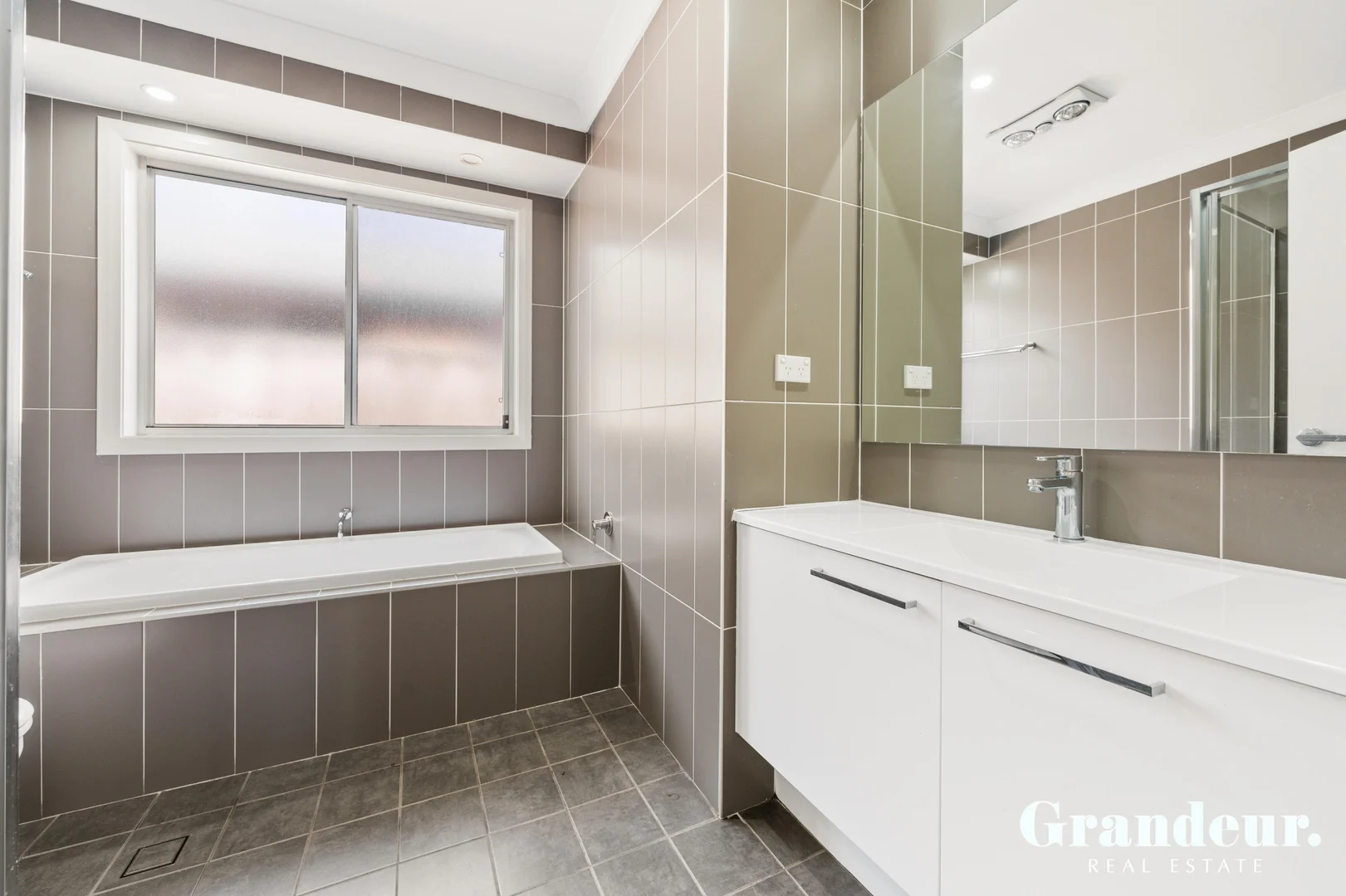 Additional image 3 of 71 Regentville Drive, Elizabeth Hills NSW 2171