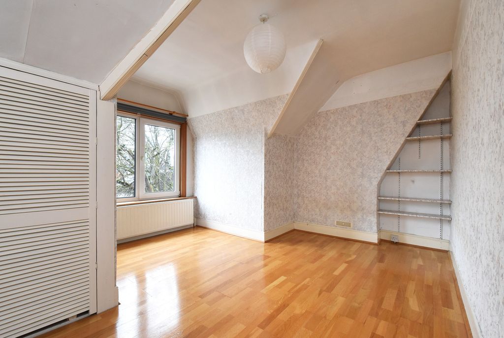 Additional image 8 of 3 bed flat for saleLytchet Road, Bromley BR1