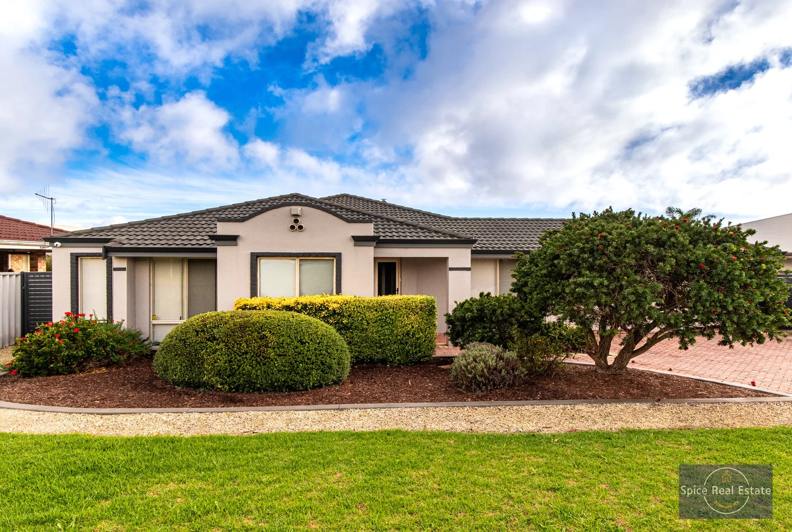 28 Susan Court, Yakamia WA 6330