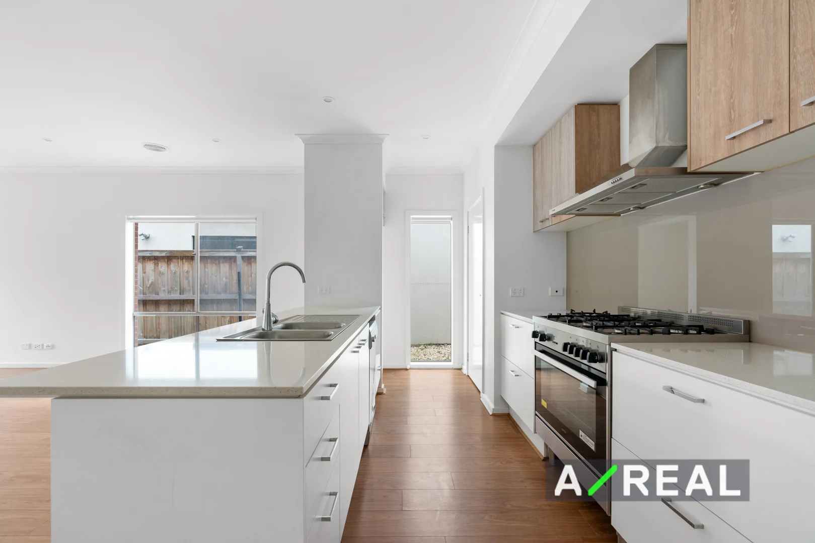 50 Atlantis Drive, Point Cook VIC 3030 photo 4