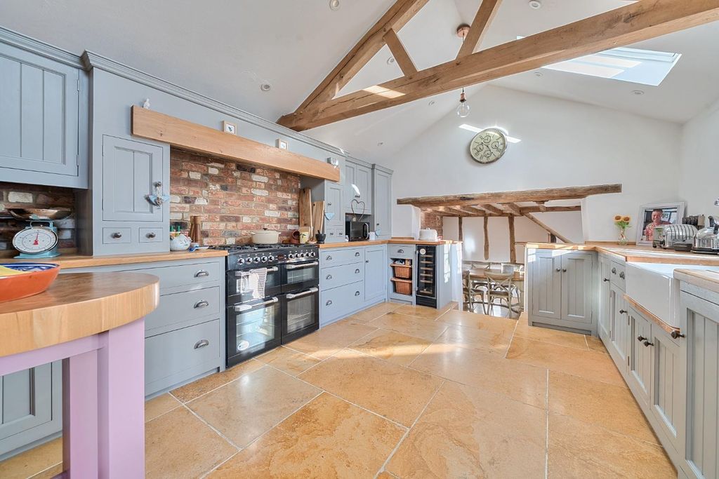 Additional image 3 of 4 bed detached house for saleHigh Street, Great Barford MK44