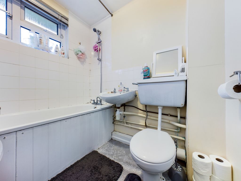 Additional image 8 of 2 bed maisonette for saleKildare Close, Bordon, Hampshire GU35