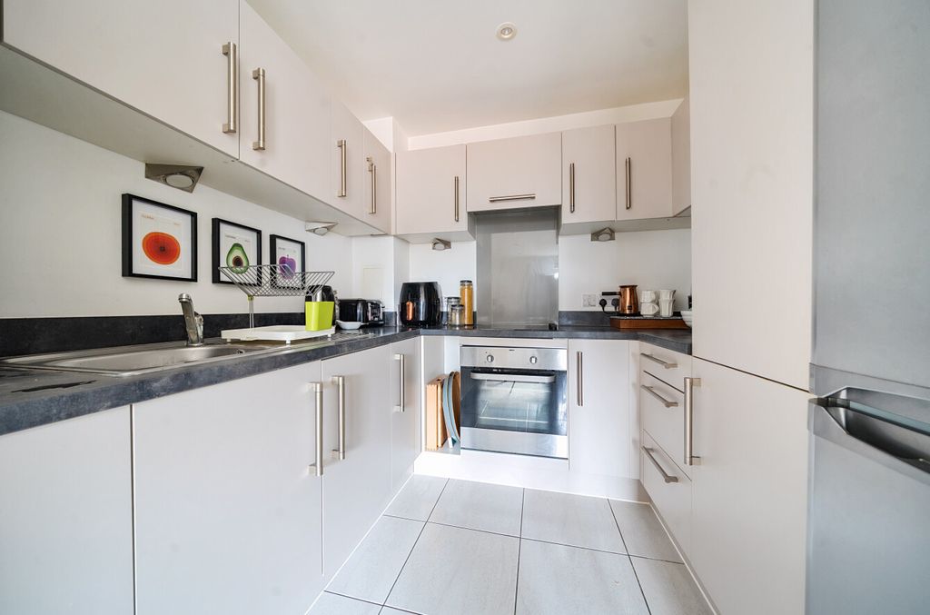 Additional image 3 of 1 bed flat for saleRingers Road, Bromley BR1