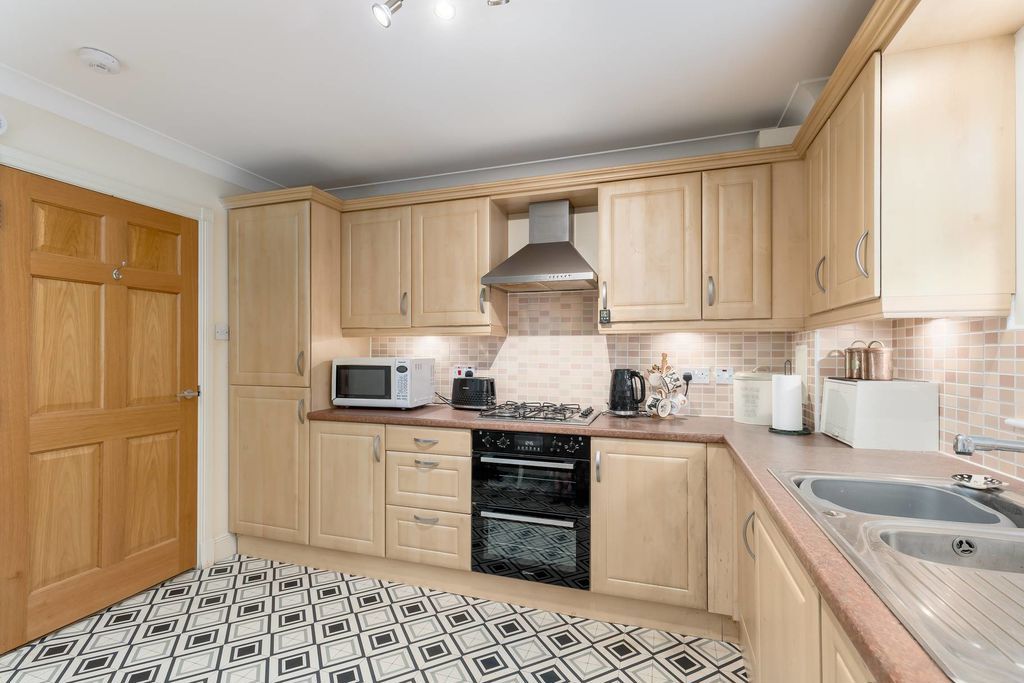 Additional image 8 of 2 bed flat for sale5 Provost Kirkpatrick Court, Peebles EH45