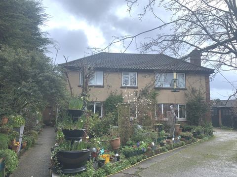 Waldegrave Road, London W5