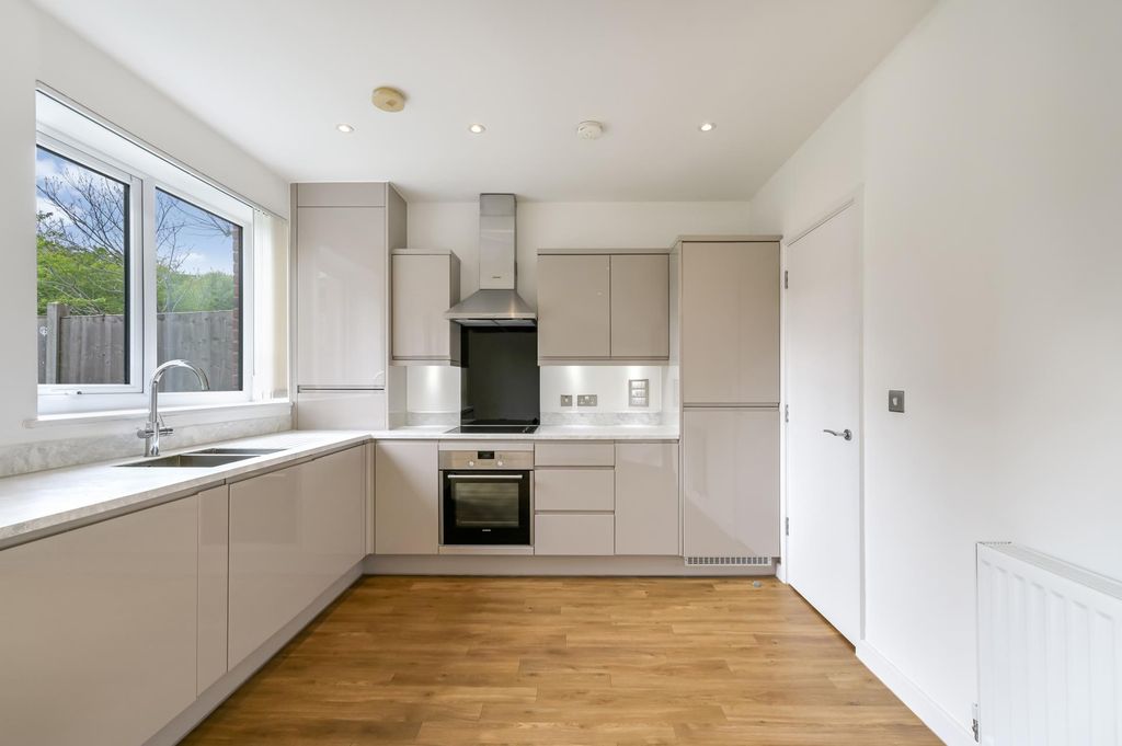 Additional image 4 of 4 bed end terrace house for saleReynard Way, Brentford TW8