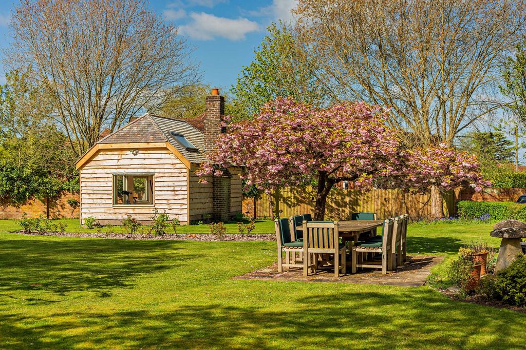 Additional image 20 of 6 bed detached house for saleWinkfield Street, Maidens Green, Windsor, Berkshire SL4
