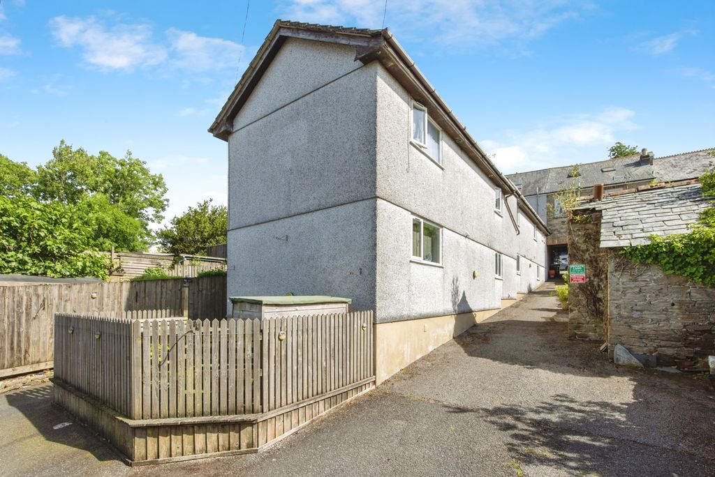 Additional image 14 of 1 bed flat for saleHigher Bore Street, Bodmin, Cornwall PL31