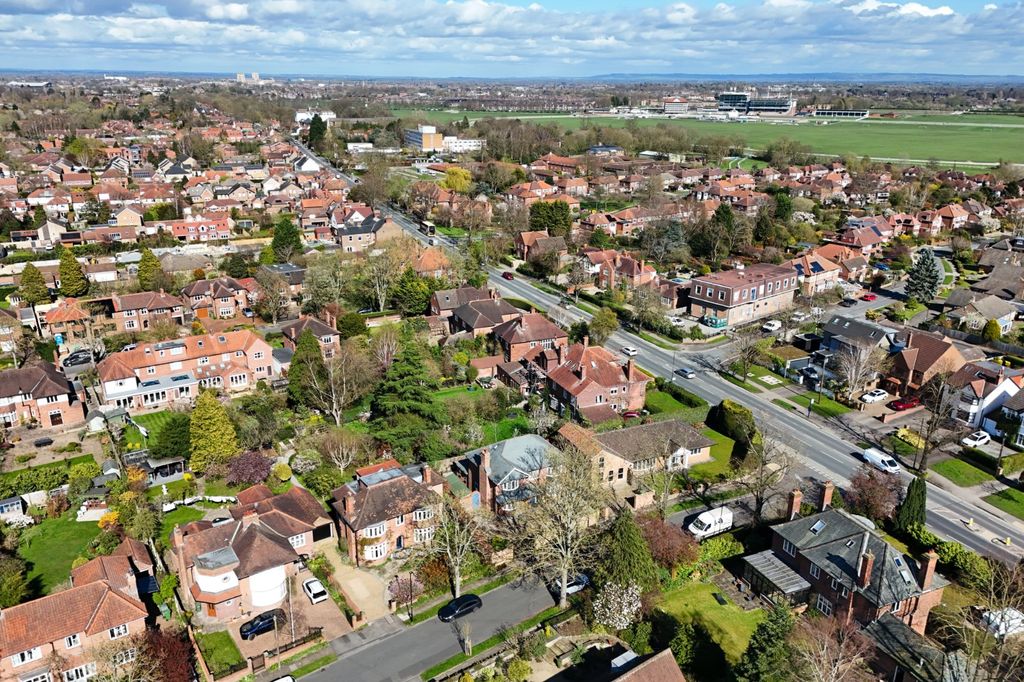 Additional image 20 of 4 bed detached house for saleThe Horseshoe, Tadcaster Road, York YO24