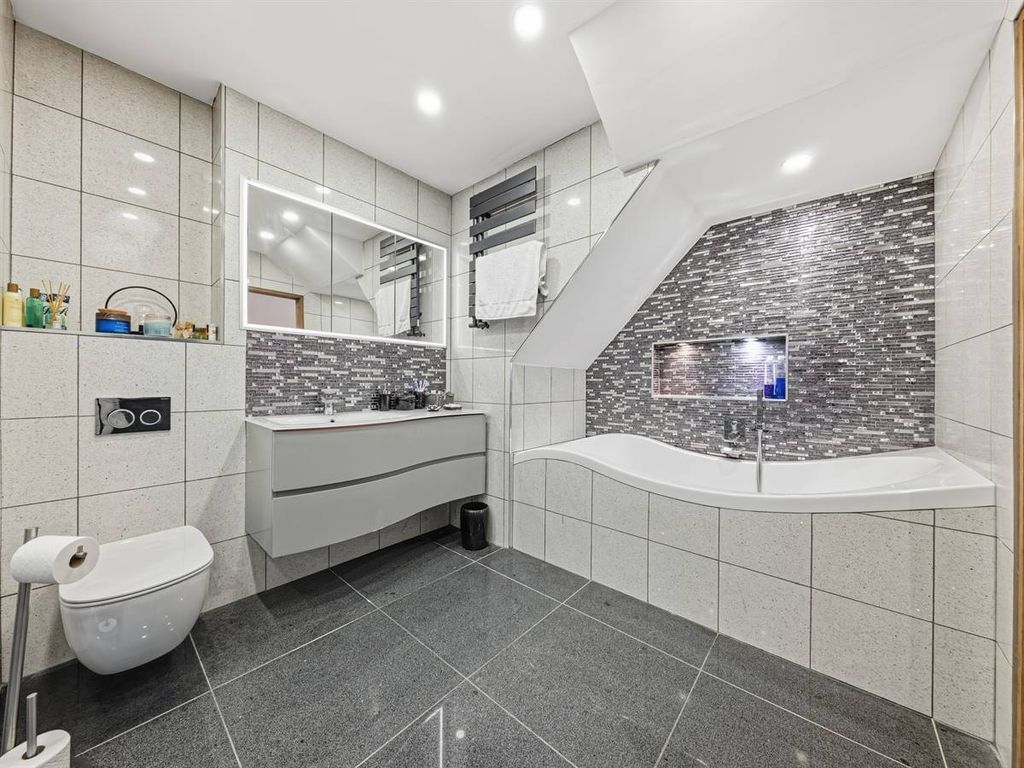 Additional image 31 of 6 bed detached house for saleCliff Promenade, Broadstairs CT10