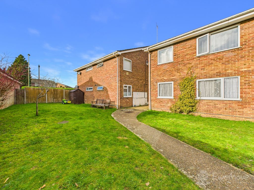 Additional image 9 of 2 bed flat for saleHollybrook Court Chalet Hill, Bordon, Hampshire GU35