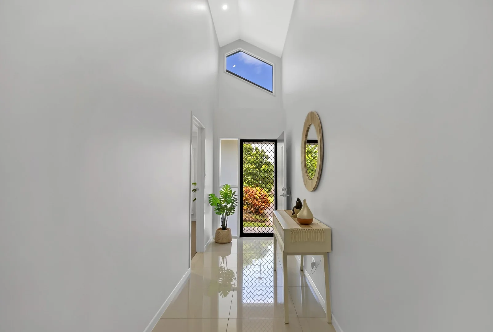 51 Hillary Drive, Smithfield QLD 4878 photo 4
