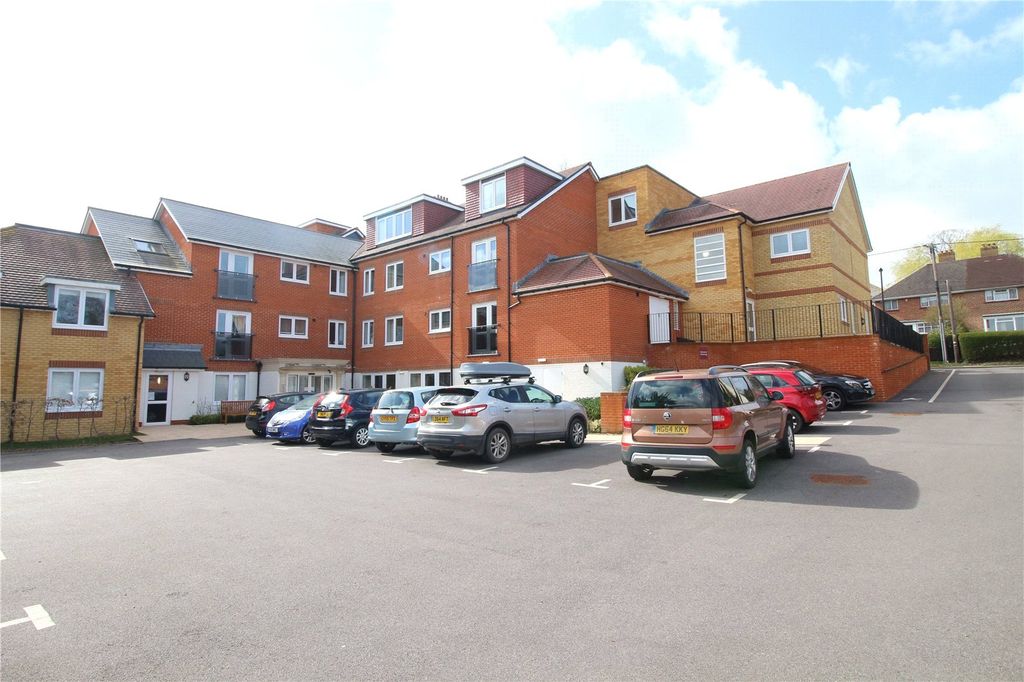 Additional image 3 of 1 bed flat for saleKnights Lodge, North Close, Lymington, Hampshire SO41