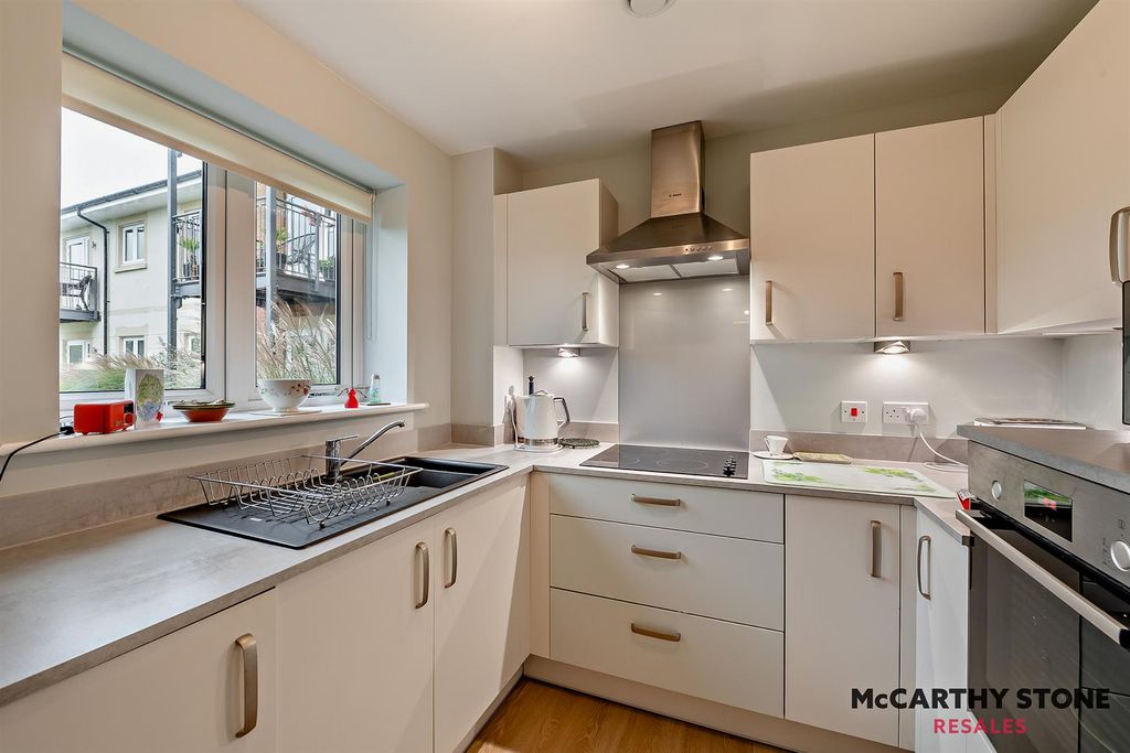 Additional image 3 of 2 bed flat for saleGordon Court, Flood Lane, Bridport DT6
