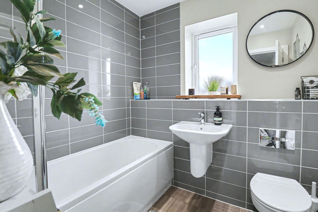 Additional image 15 of 3 bed semi-detached house for saleClaypit Copse, Bursledon SO31