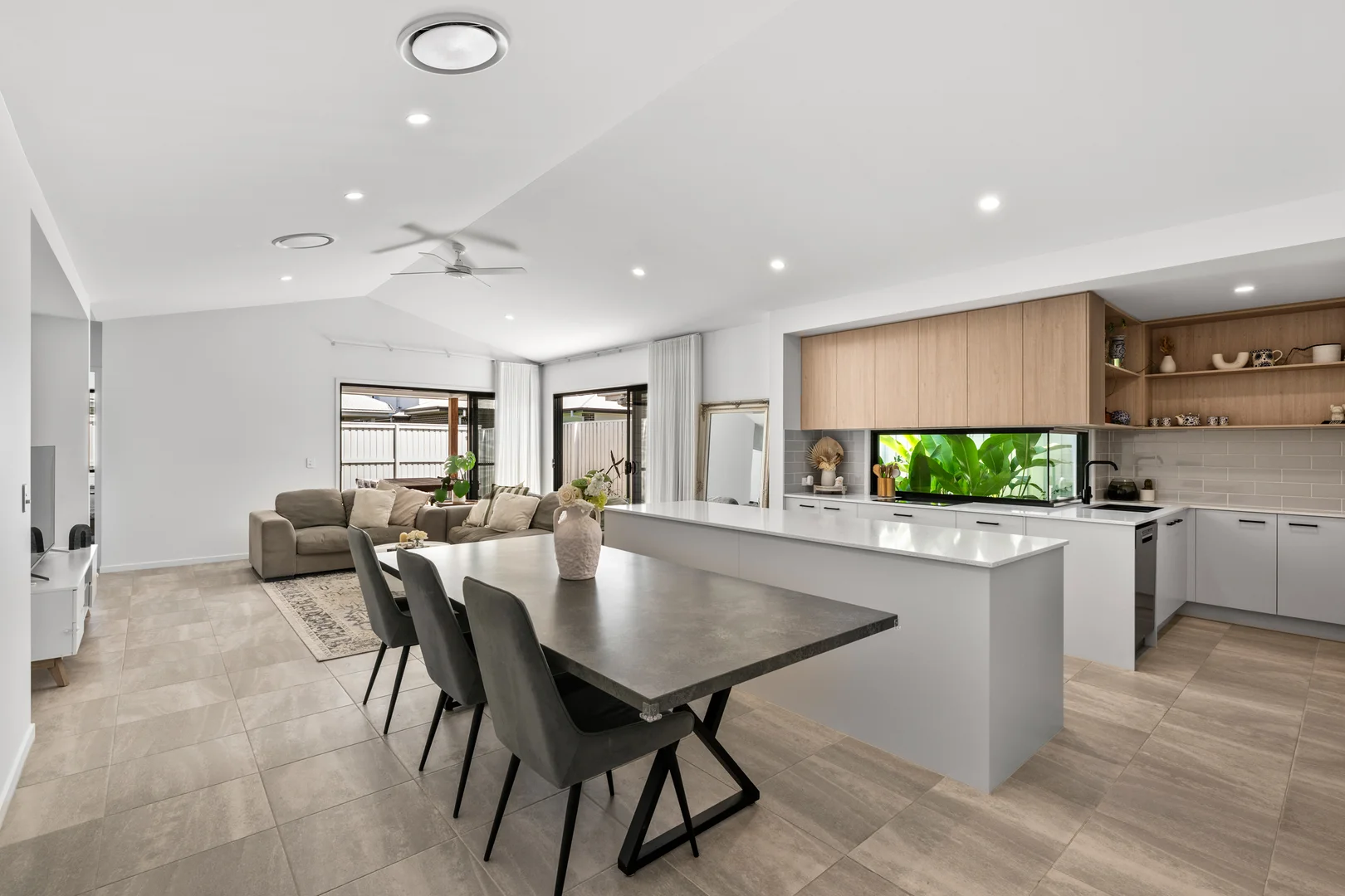43 Tyndall Circuit, Banya QLD 4551 photo 4