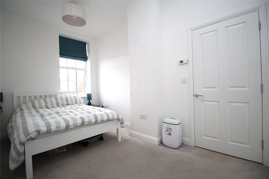 Additional image 4 of 2 bed flat for saleAmherst Place, Bordon, Hampshire GU35