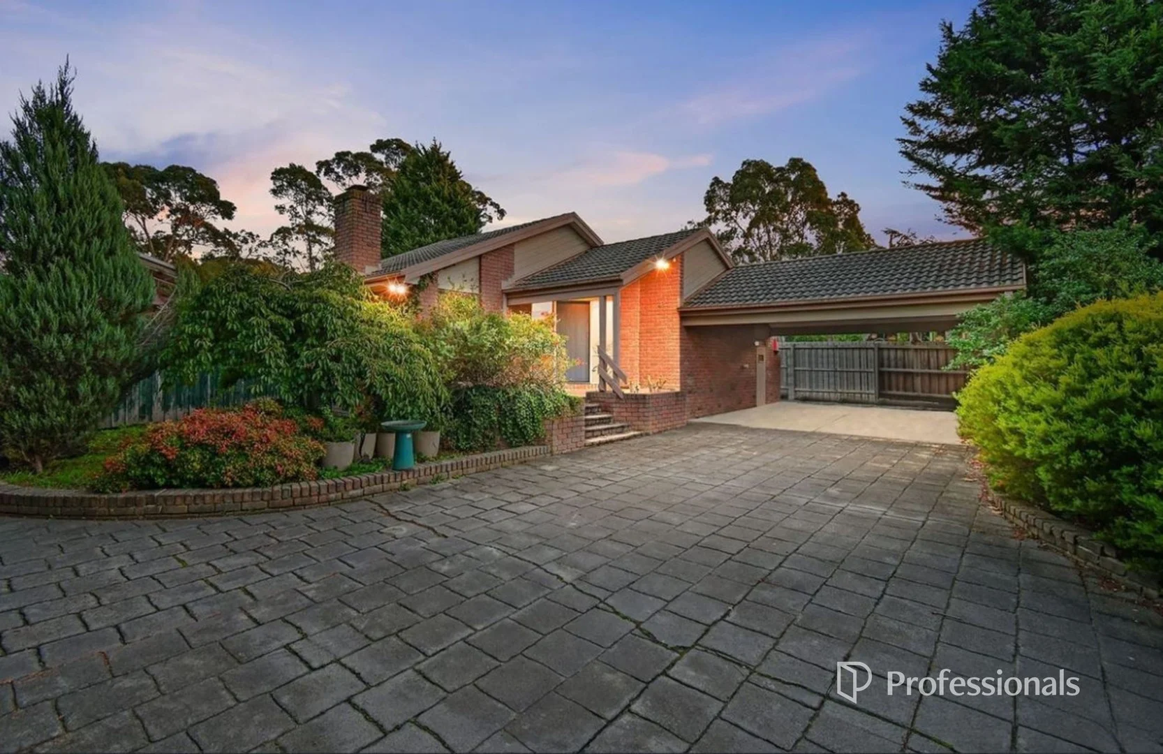 28 Murray Crescent, Rowville VIC 3178