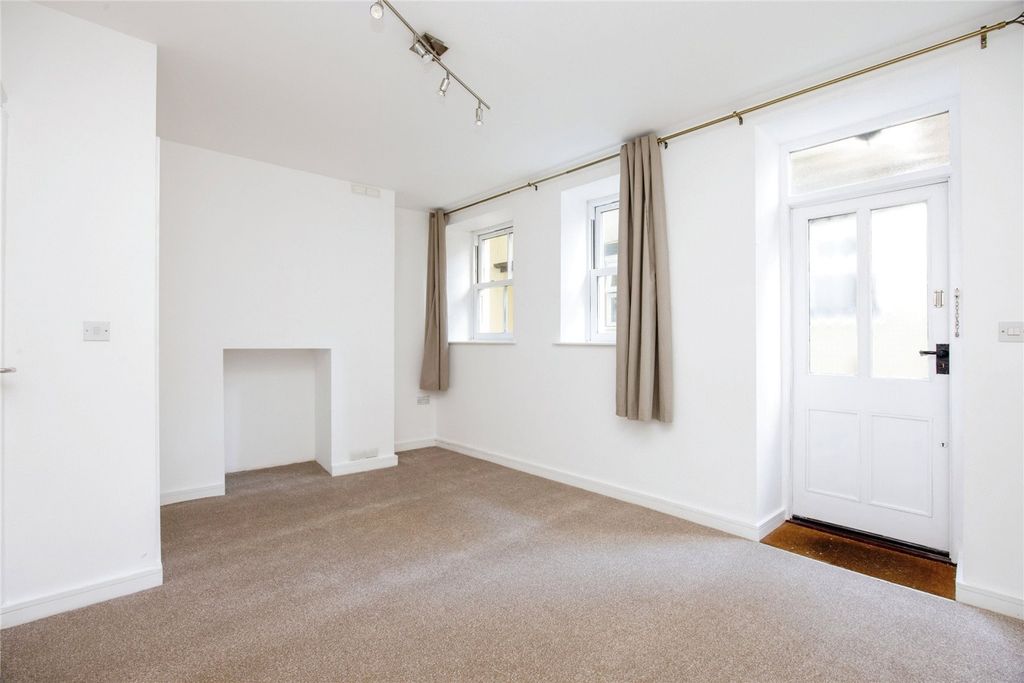 Additional image 5 of 1 bed flat for saleSt. Nicholas Street, Bodmin, Cornwall PL31