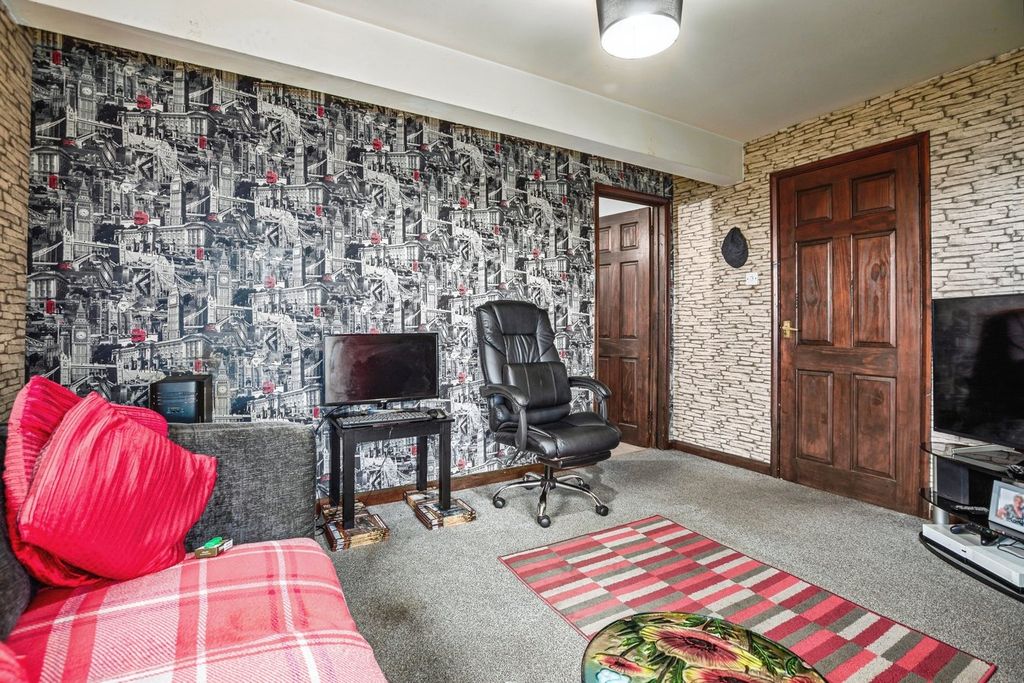 Additional image 13 of 5 bed detached bungalow for saleLlandyssil, Montgomery SY15