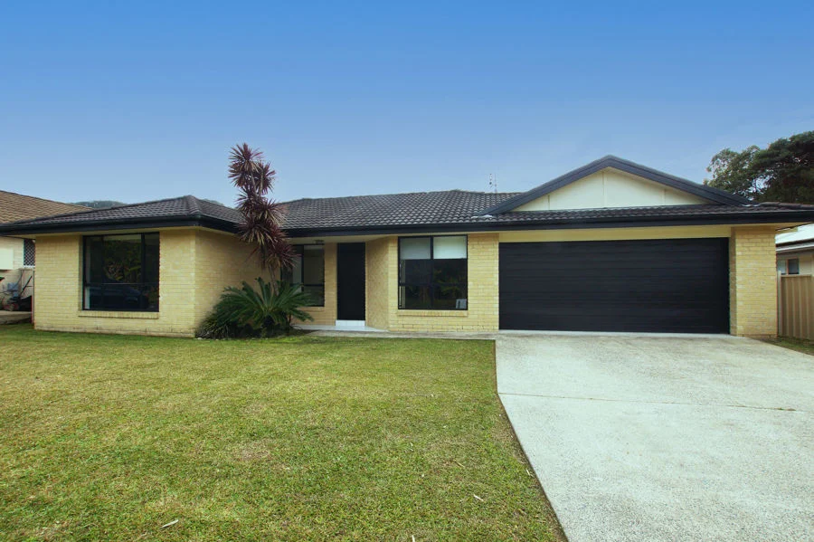 4 Carrall Close, Coffs Harbour NSW 2450