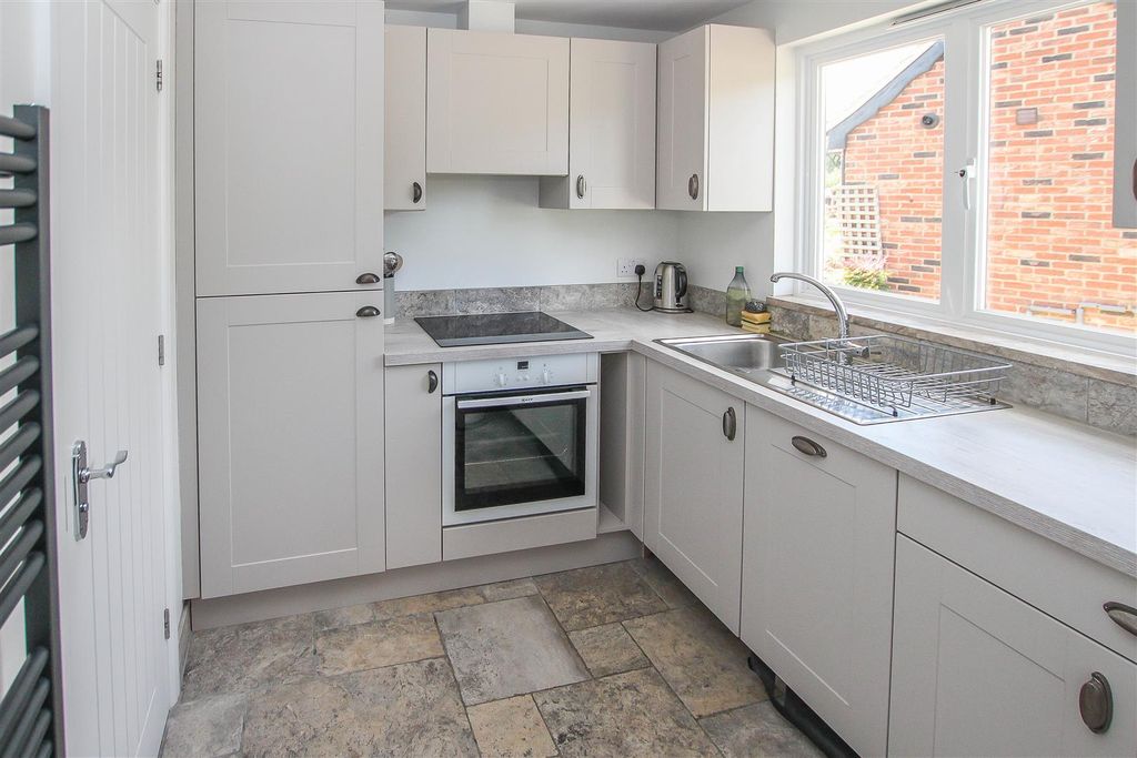 Additional image 36 of 6 bed detached house for saleHay Green Lane, Hook End, Brentwood CM15