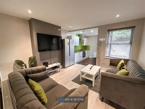 Edmund Road, Sheffield S2, Room to rent