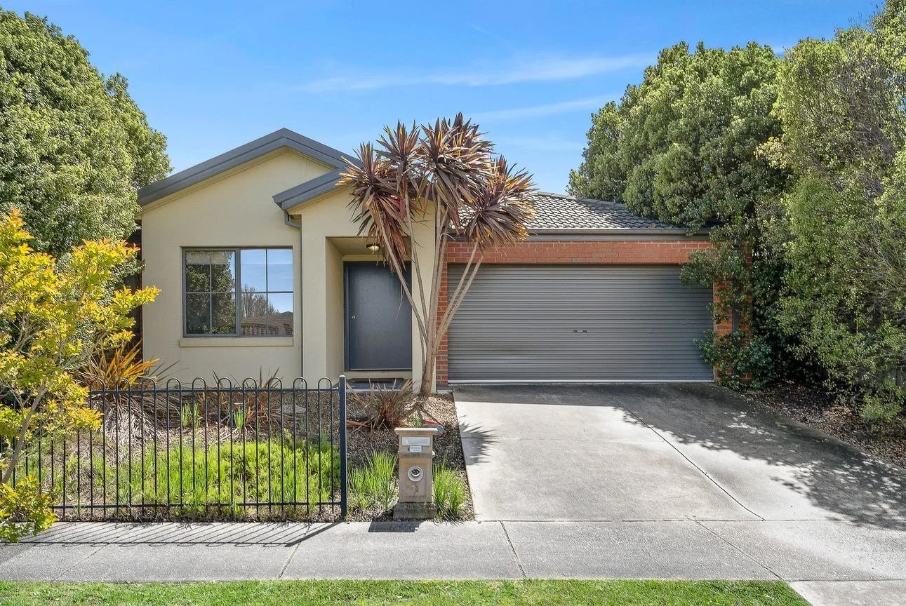 3/11 Thwaites Cl, Highton VIC 3216