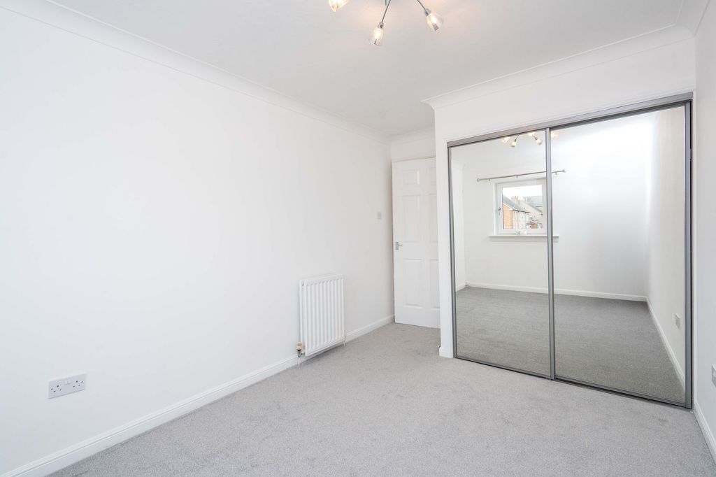Additional image 8 of 2 bed flat for sale11 Parkview Court, Main Street, Camelon FK1