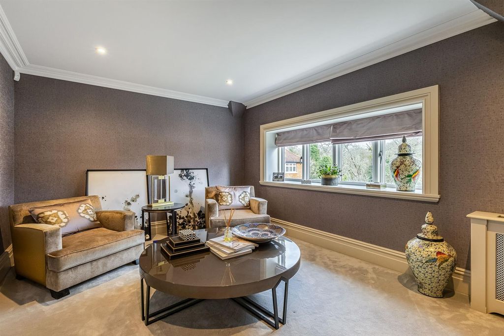 Additional image 25 of 5 bed terraced house for saleDrift Road, Winkfield, Windsor SL4