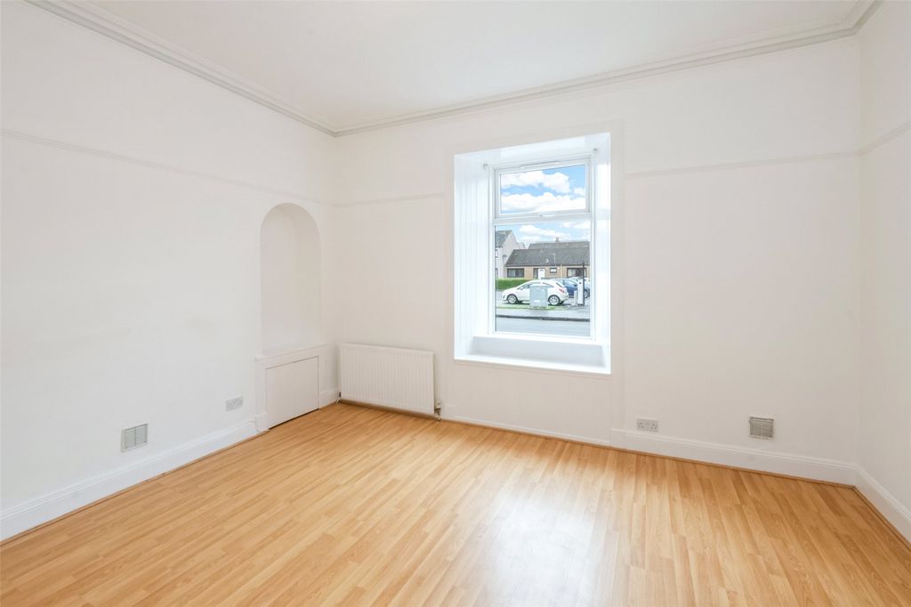 Additional image 7 of 2 bed flat for saleHill Street, Alloa, Clackmannanshire FK10
