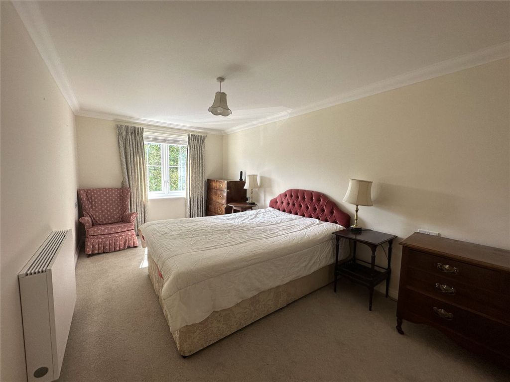 Additional image 7 of 2 bed flat for saleNorth Close, Lymington, Hampshire SO41