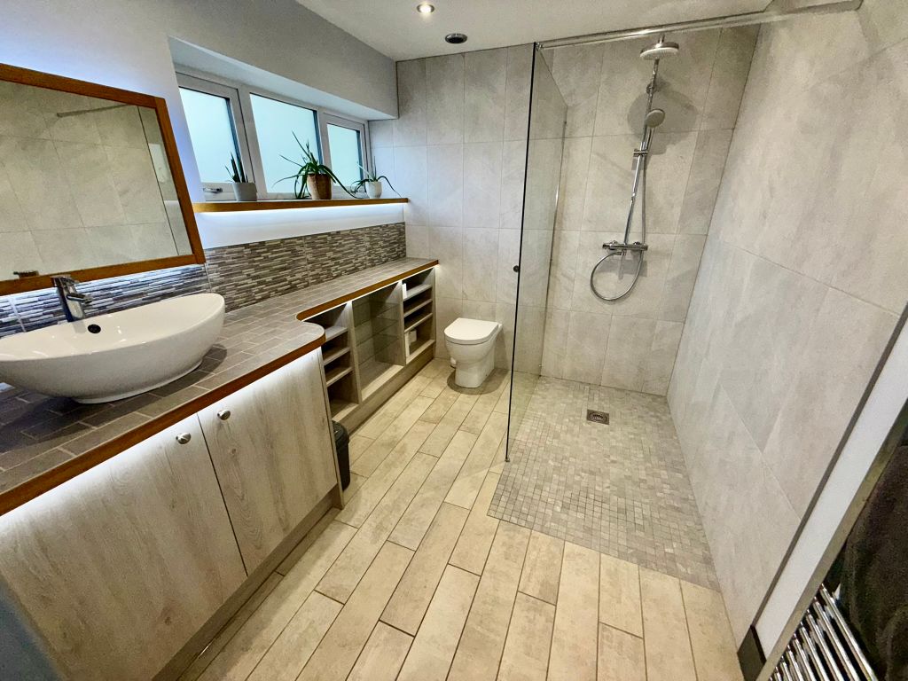 Additional image 12 of 5 bed detached house for saleBontgoch SY24
