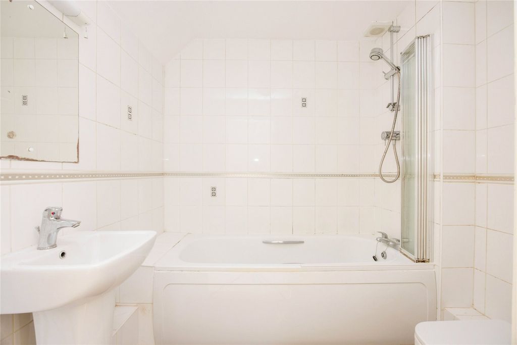 Additional image 13 of 2 bed flat for saleCrinnicks Hill, Bodmin, Cornwall PL31