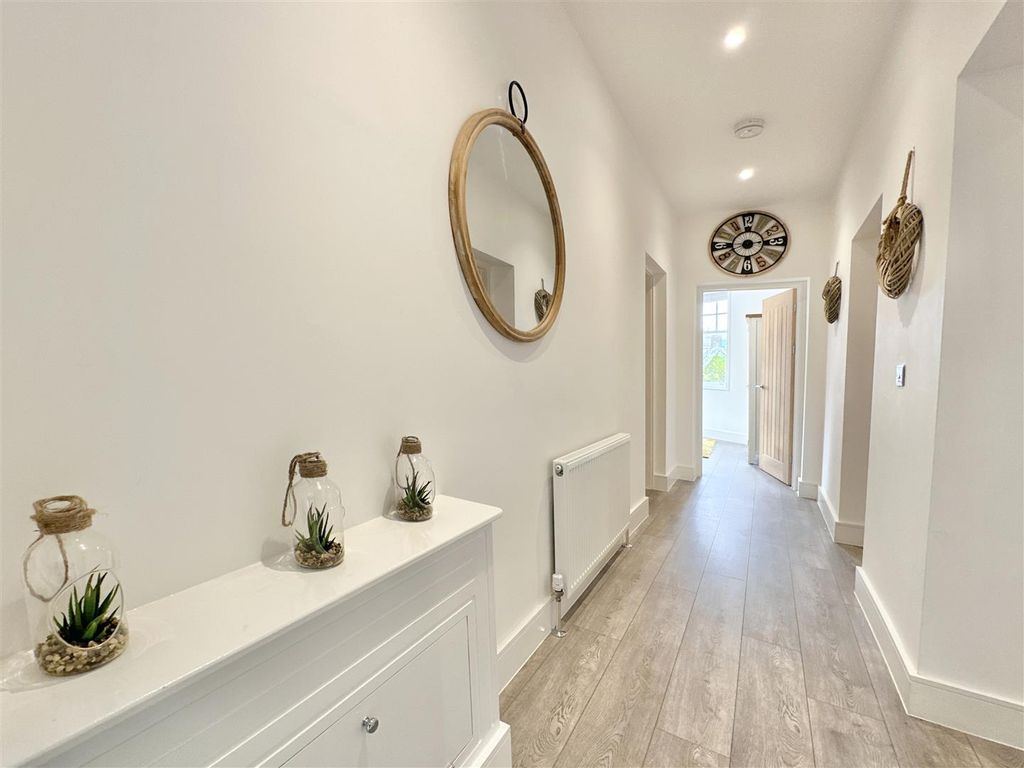 Additional image 7 of 2 bed flat for saleFore Street, Brixham TQ5