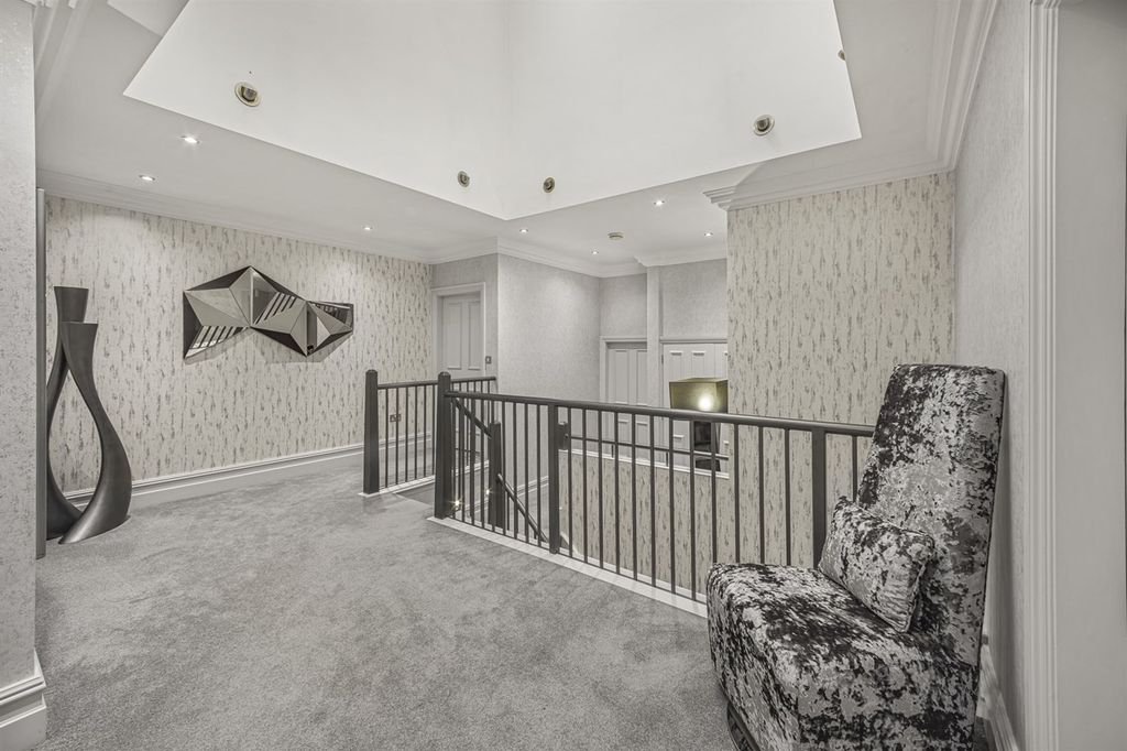 Additional image 10 of 4 bed detached house for saleTheobald Road, Bowdon WA14