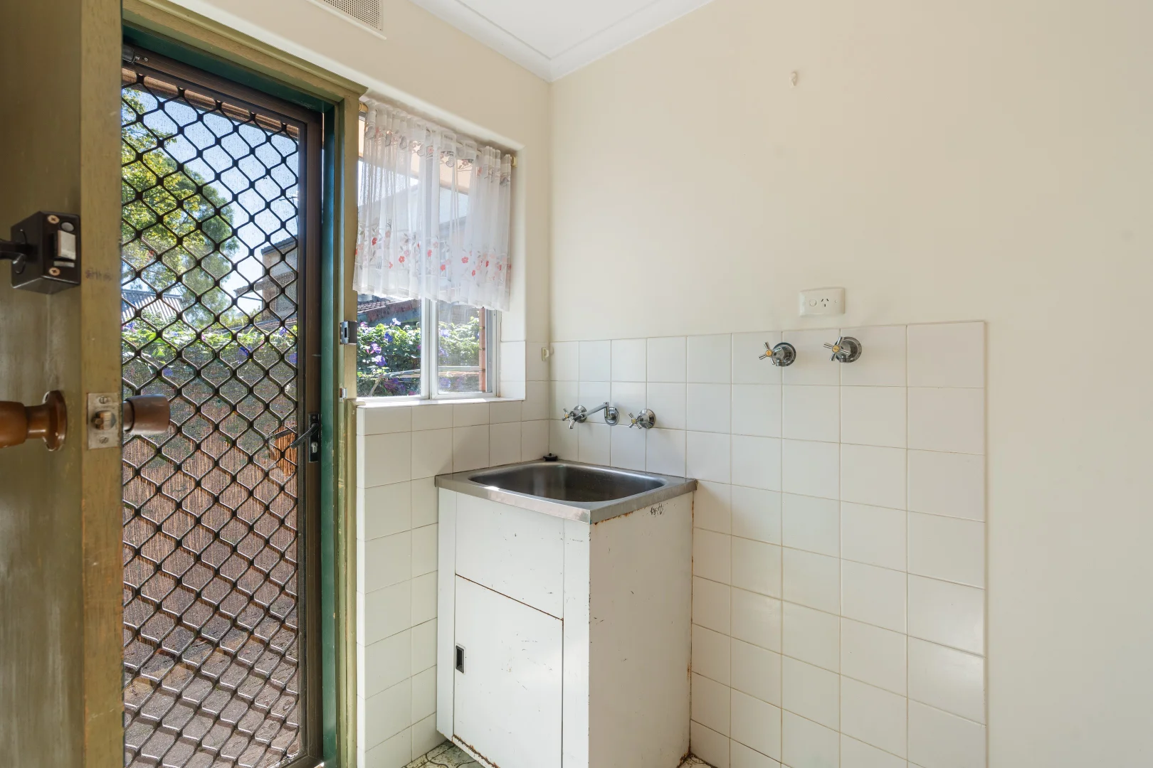 Additional image 10 of 3/19 Desamaurez Street, Kensington Park SA 5068