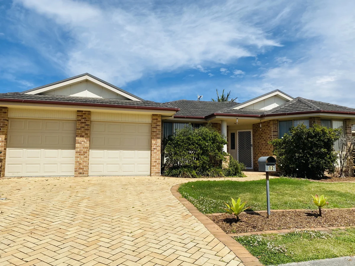12 Albatross Way, Old Bar NSW 2430