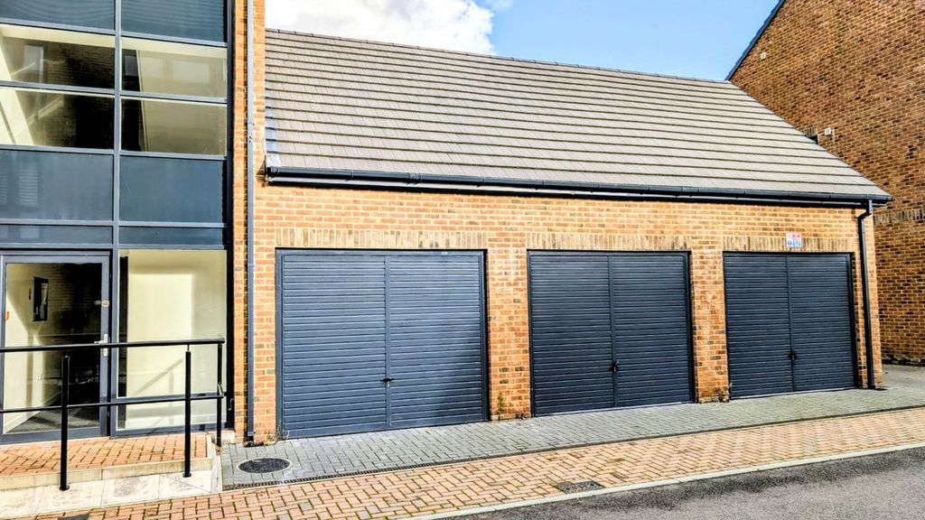 Additional image 9 of 1 bed flat for saleRusset Walk, Bordon, Hampshire GU35