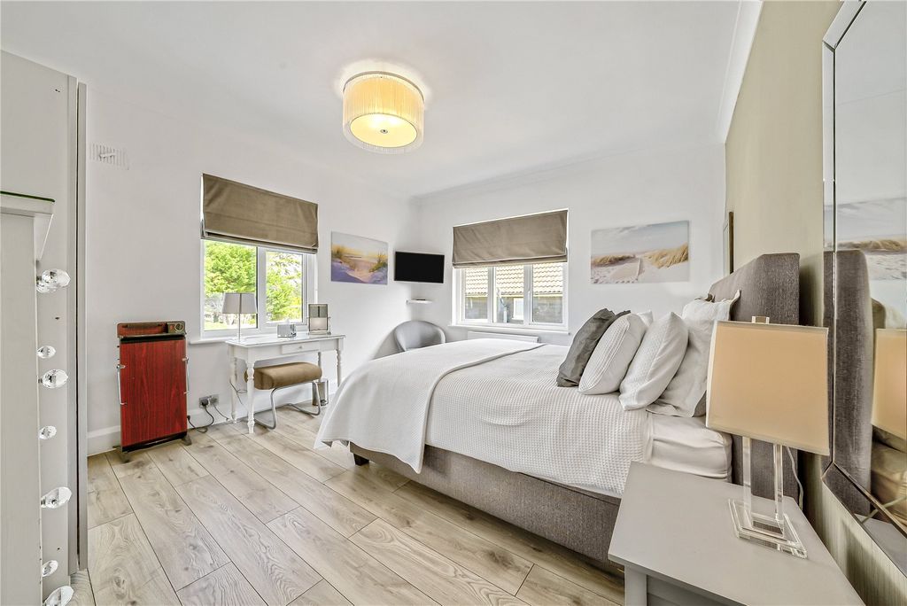 Additional image 28 of 6 bed detached house for saleSouth Walk, Middleton-On-Sea, West Sussex PO22