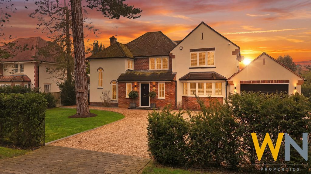 Additional image 14 of 4 bed detached house for saleRoundwood Avenue, Hutton Mount, Brentwood CM13