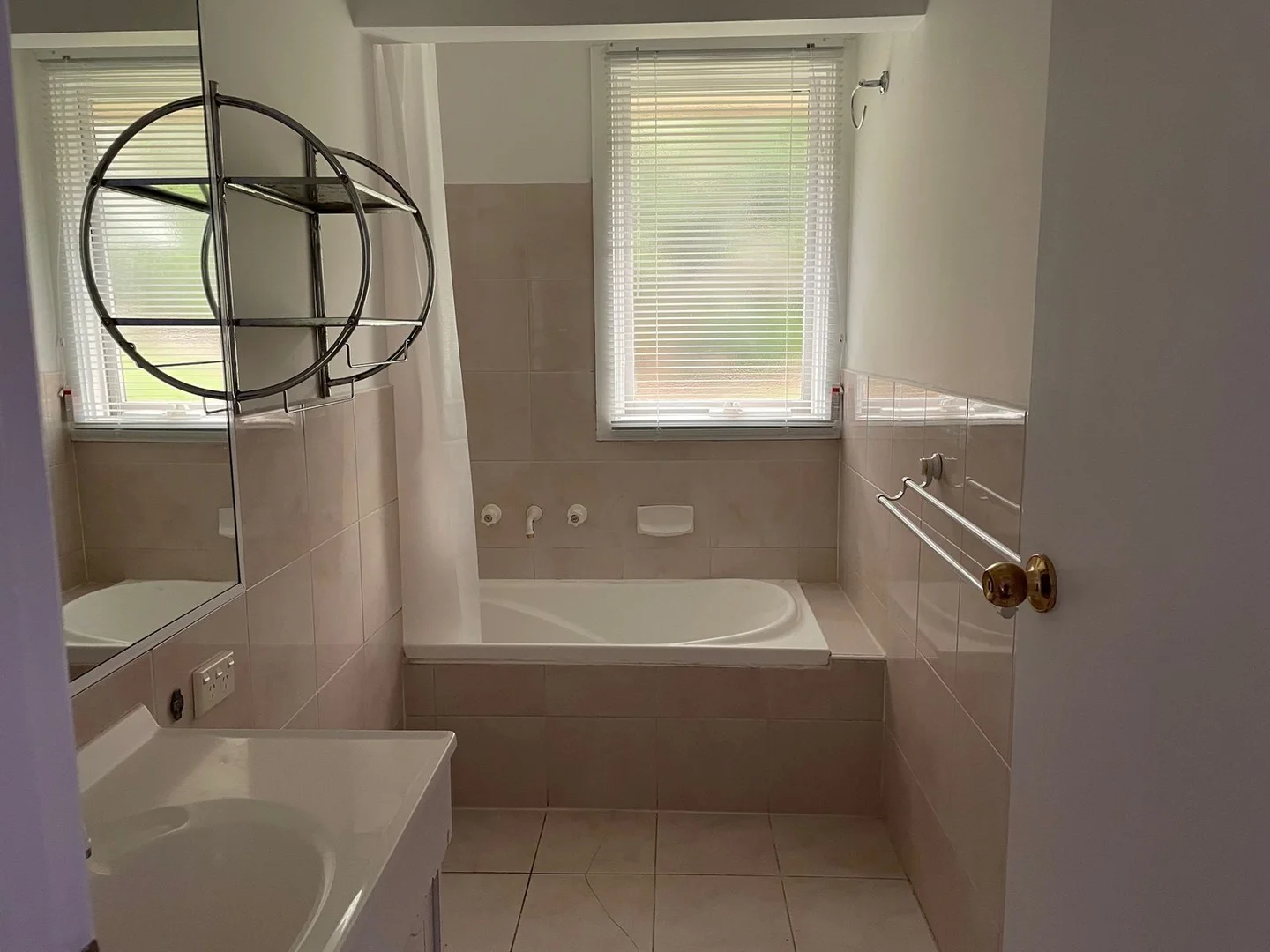 8 Gemini Close, Doncaster East VIC 3109 photo 4